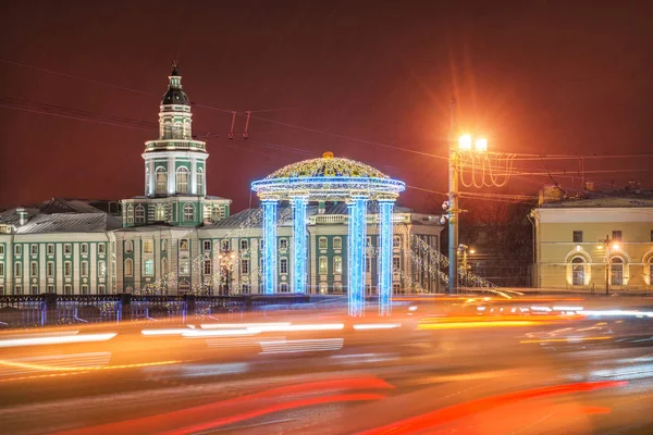 Kunstkamera Och Nyår Dekoration Bron Palace Petersburg Mot Bakgrund Nattlamporna — Stockfoto