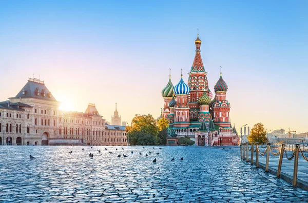 Catedral Basilio Plaza Roja Kremlin Moscú Una Mañana Soleada Otoño —  Fotos de Stock