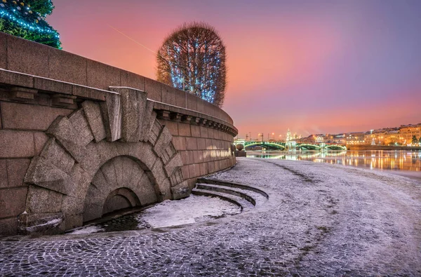Vista Del Puente Birzhevoy Desde Strelka Isla Vasilyevsky San Petersburgo — Foto de Stock