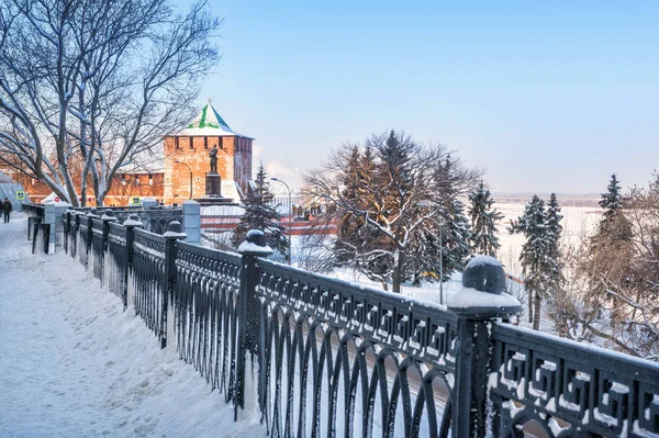 Torre de San Jorge del Kremlin de Novgorod — Foto de Stock