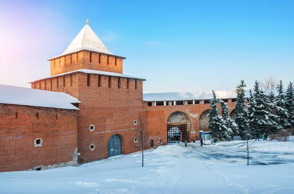 La Torre Ivanovskaya del Kremlin de Nizhny Novgorod — Foto de Stock