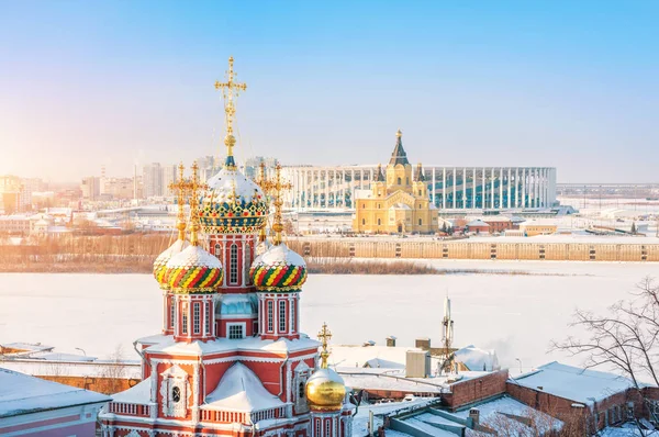 Різнокольорові куполи в Нижньому Новгороді, Церква Різдва — стокове фото