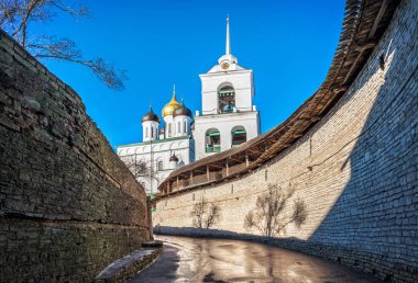 Pskov Kremlin 'de zakhab