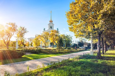 Sonbahar güneşinin ışınları