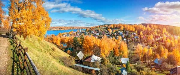 Vista de la ciudad de Plyos y el Volga —  Fotos de Stock