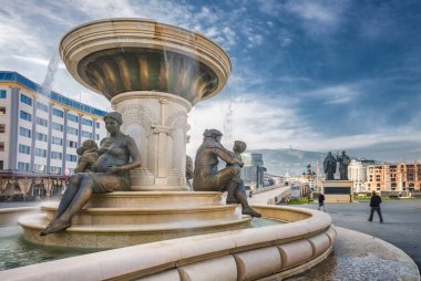 Makedonya'nın Anneleri Fontain Üsküp'te