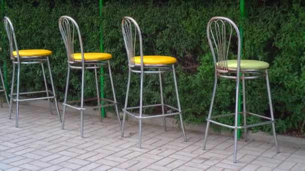 Beautiful Chairs Cafe Street Waiting Visitors — Stock Video