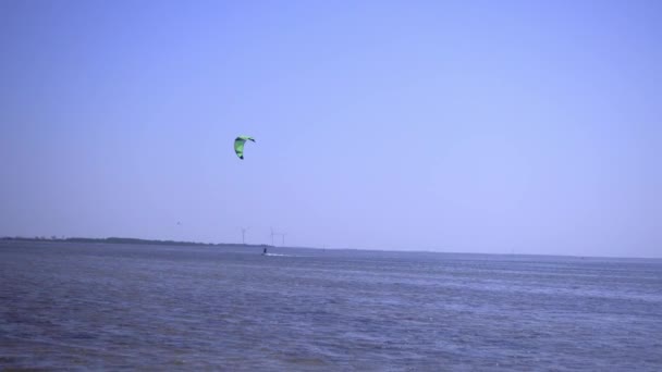 Entretenimiento Marino Surfeando Las Olas Del Mar Estilo Vida Activo — Vídeos de Stock