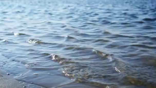 Невеликі Хвилі Узбережжі Або Океані Концепція Відпочинку Релаксації Березі Рух — стокове відео