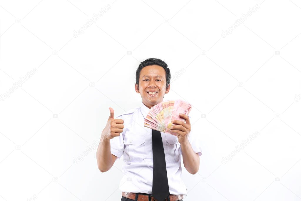 indonesian man smiling with money rupiah