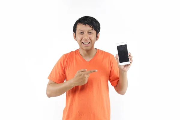 Genç Asyalı Adam Akıllı Telefon Kullanıyor — Stok fotoğraf