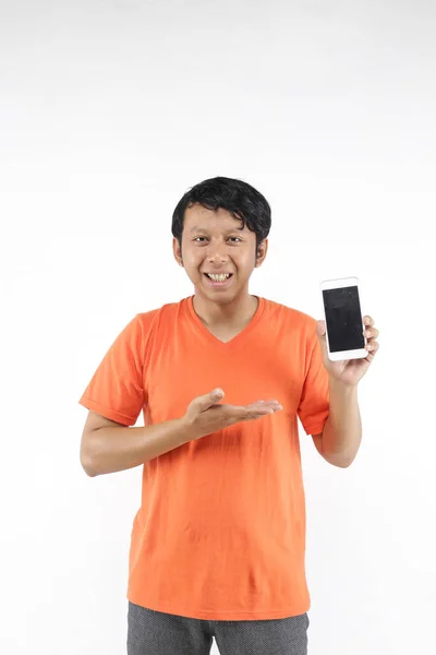 Jeune Asiatique Homme Utilisant Smartphone — Photo