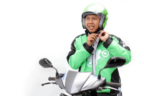 Helmen Chauffeurs Scooters Fietsen Yogyakarta Indonesië Maart 2020 — Stockfoto