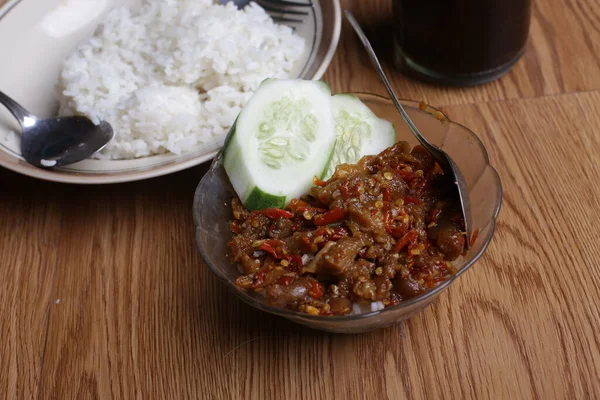 Hidangan Halal Oseng Oseng Mercon Daging Dengan Nasi Atas Meja — Stok Foto
