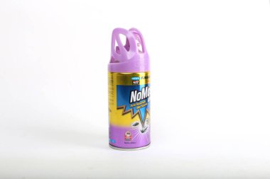 Sivrisinek spreyi şişesi izole. Yogyakarta Endonezya. 10 Eylül 2019