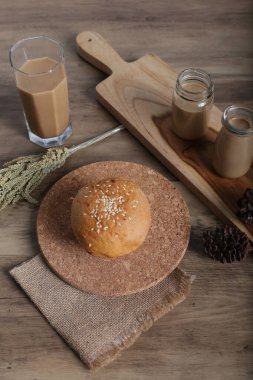 Endonezya 'dan Bluder Bread. Bluder peyniri Endonezya geleneksel pofuduk ekmeği