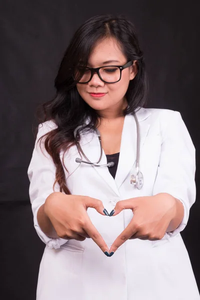 Indonesia Woman Doctor Holding Stethoscope Report White Background — Stock Photo, Image