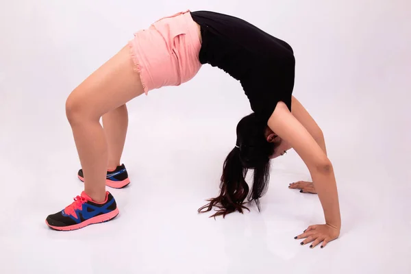 Asiatische Frau Sport Turnhalle Auf Weißem Hintergrund — Stockfoto