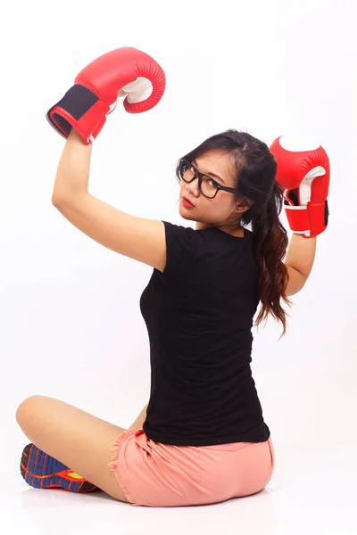 Indonesia Kvinna Sport Med Boxningshandskar Vit Bakgrund — Stockfoto