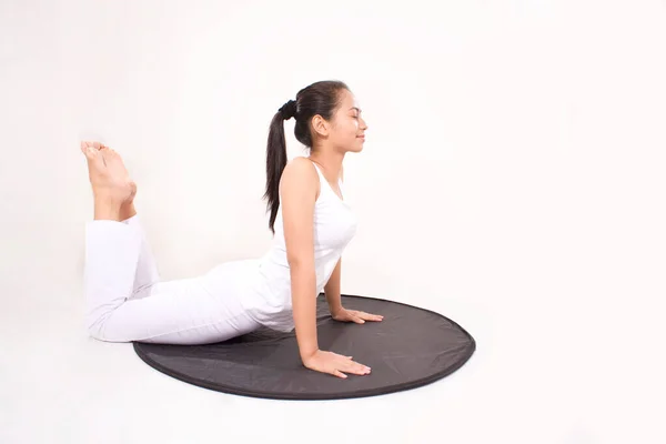 Yogapose Cobra Övning Poserar Bhujangasana Som Bär Sportkläder Urdhva Mukha — Stockfoto