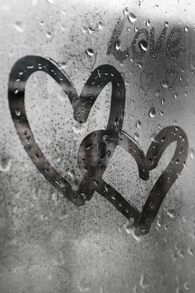 Два Єднані Серця Намальовані Склі Дощову Погоду Багато Крапель Ньому — стокове фото