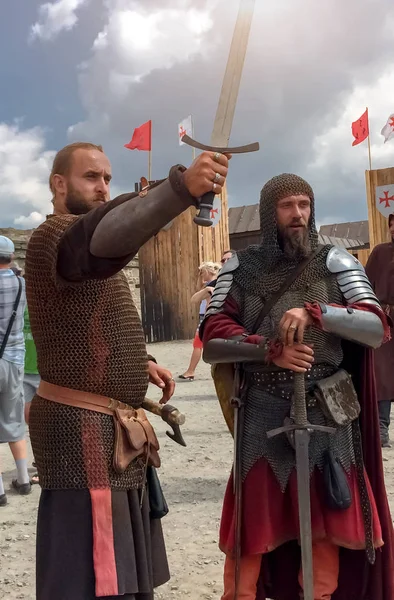 Sudak August 2015 Two Brutal Men Beards Costumes Medieval Knights — Stock Photo, Image