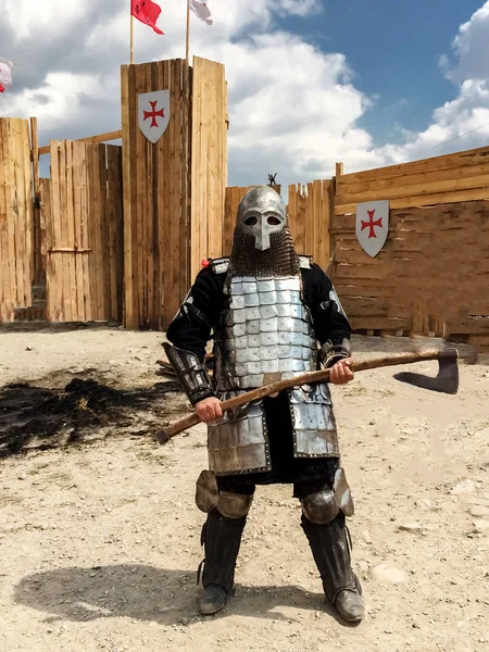 Sudak August 2015 Medieval Knight Full Armor Helmet Covering His — Stock Photo, Image