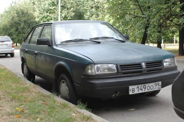 MOSCOW, RUSSIA - 26 Ağustos 2010: Sovyet eski Moskvich-2141 