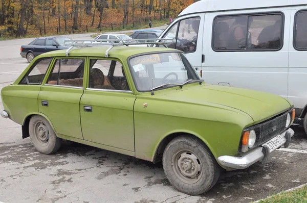 トゥーラ ロシア 2009年10月15日 ソ連の古い車Izh 21251 Combi — ストック写真
