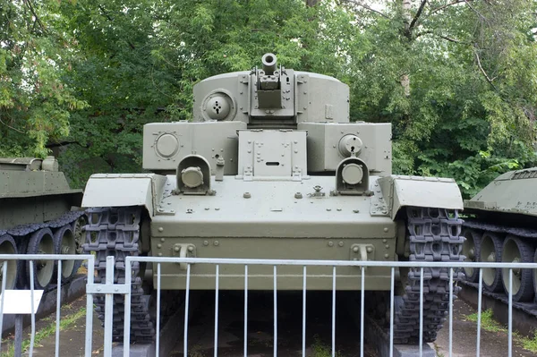 Moscow Russia July 2012 苏联历史上的Trehyadernye 中央博物馆的T 28坦克 — 图库照片