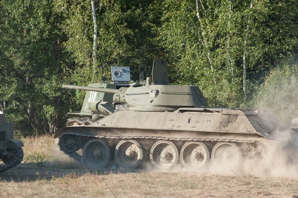 Tjernogolovka Moskvaregionen Ryssland Augusti 2018 Sovjetisk Gammal Medelstor Stridsvagn Från — Stockfoto