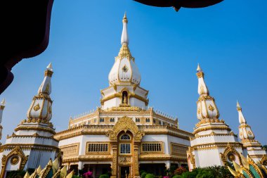 Phra Maha Chedi Chai Mongkol, Buddha 'nın kalıntıları, Roi Et Eyaleti 'nde Landmark, kuzeydoğu Tayland 'ı içeren son derece saygılı Pagoda