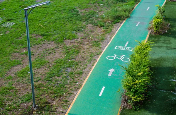Ścieżki rowerowe lub pasy rowerowe w parku — Zdjęcie stockowe