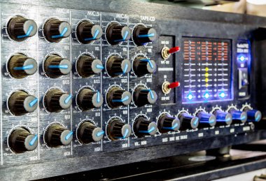 Eski Vintage Ses kontrolü