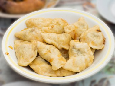 Tabakta taze köfte. ev yapımı yakın çekim