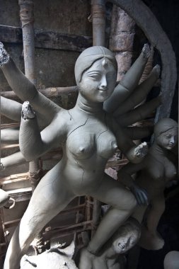 Kumortuli, Kolkata'da idol yapımı