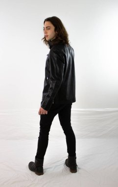 Siyah derili gece avcısı