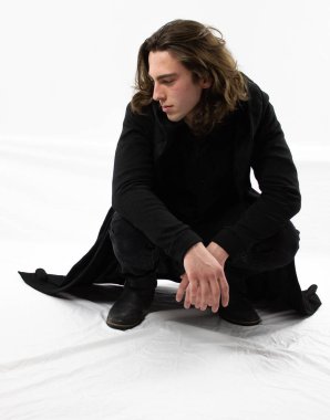 Siyah Hood karanlık savaşçı avcı