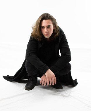 Siyah Hood karanlık savaşçı avcı