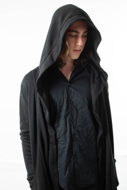 Siyah deri karanlık savaşçı avcı