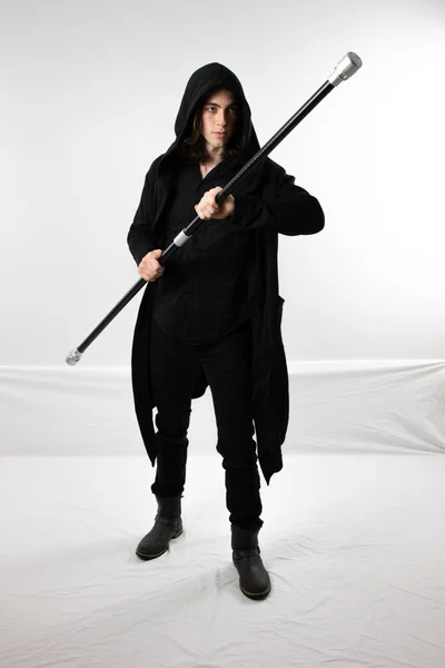 Dark Warrior Hunter Black Hood Staff — Stock Photo, Image