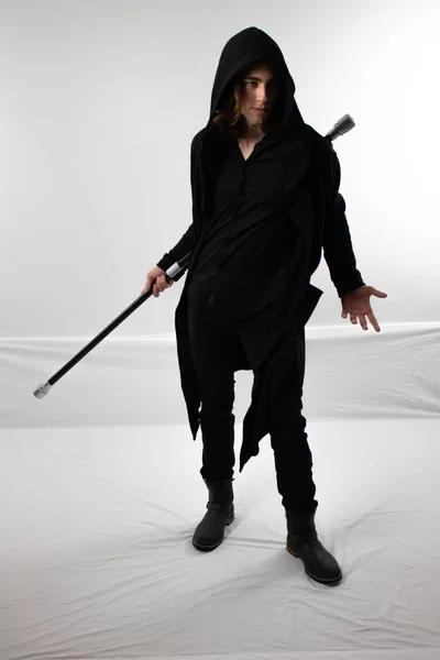 Dark Warrior Hunter Black Hood Staff — Stock Photo, Image