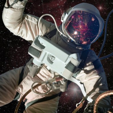 Uzaydaki astronot, miğferinde galaksi yansıması var. Nasa tarafından döşenmiş bu görüntünün elemanları.