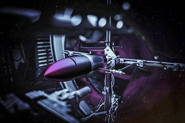 太空战争是自负的。外太空中的激光导弹。拼 贴。这张图片的元素由美国宇航局提供. — 图库照片