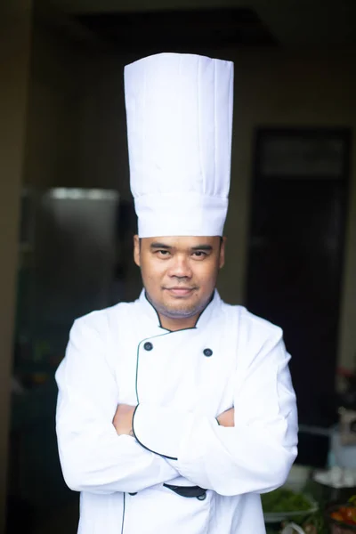 Gelukkig Zuidoost Aziatische Chef Kok — Stockfoto