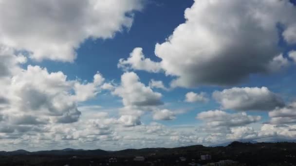 Όμορφη Μπλε Ουρανό Φόντο Σύννεφα Σύννεφα Ουρανού Ουρανός Σύννεφα Καιρός — Αρχείο Βίντεο