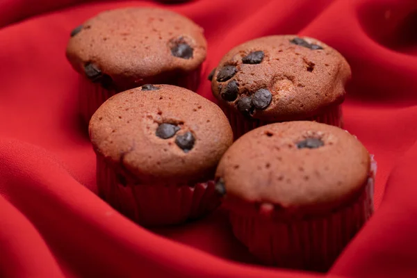 Red Velvet Muffin Silky Red Background Stock Photo — Stock Photo, Image