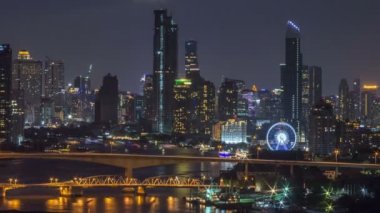 Zaman atlamalı 4k : Bangkok üzerinden Chao Phraya Nehri'nde Cruise.