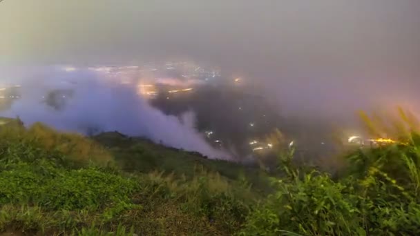 Mist over de top The Twilight Saga, Phetchabun, Thailand — Stockvideo