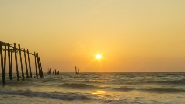 Sunset at Khao Phi beach, Phang Nga, Thailand. The sky changes the color in the evening — Stock Video